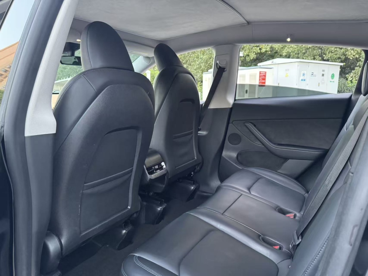 Tesla Model Y 2023 #4 Tesla Model Y 2023 immagine di auto #4