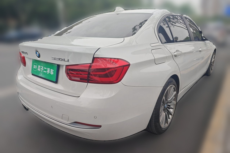 BMW 3 Series 2019 #7 BMW 3 Series 2019 car image #7