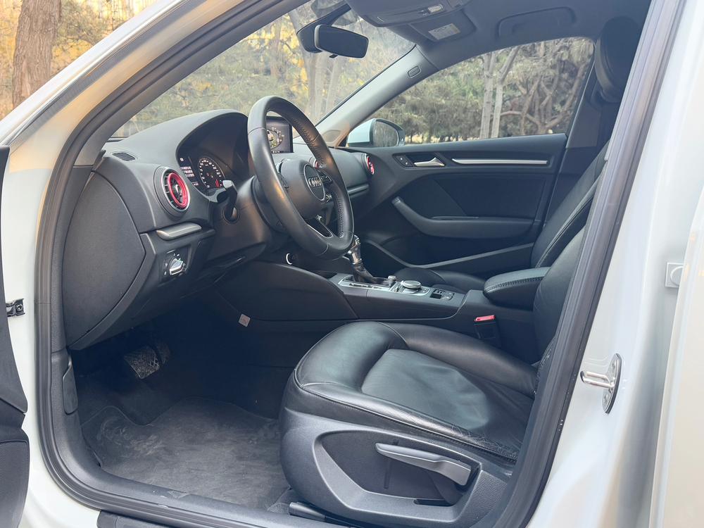 Audi A3 2018 car image #26