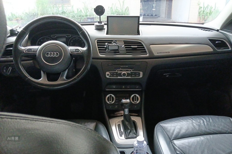 Audi Q3 2016 immagine di auto #11