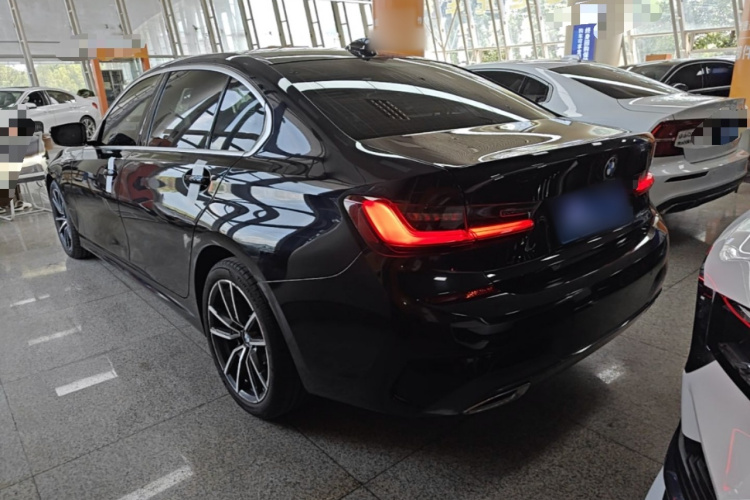 BMW 3 Series 2022 #5 BMW 3 Series 2022 car image #5