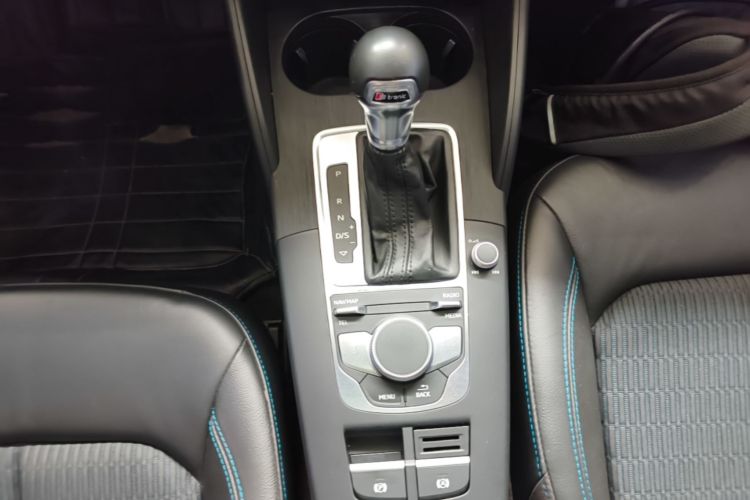 Audi A3 2019 car image #14