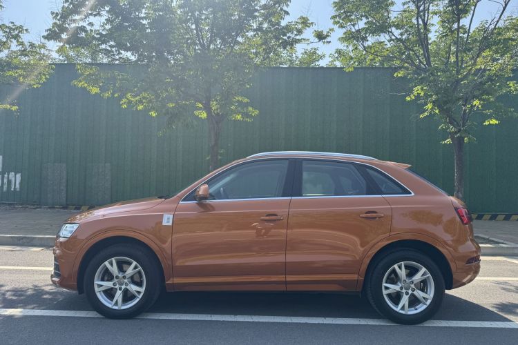 Audi Q3 2017 car image #8