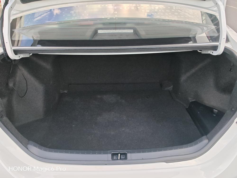Toyota Corolla 2019 #18 Toyota Corolla 2019 car image #18