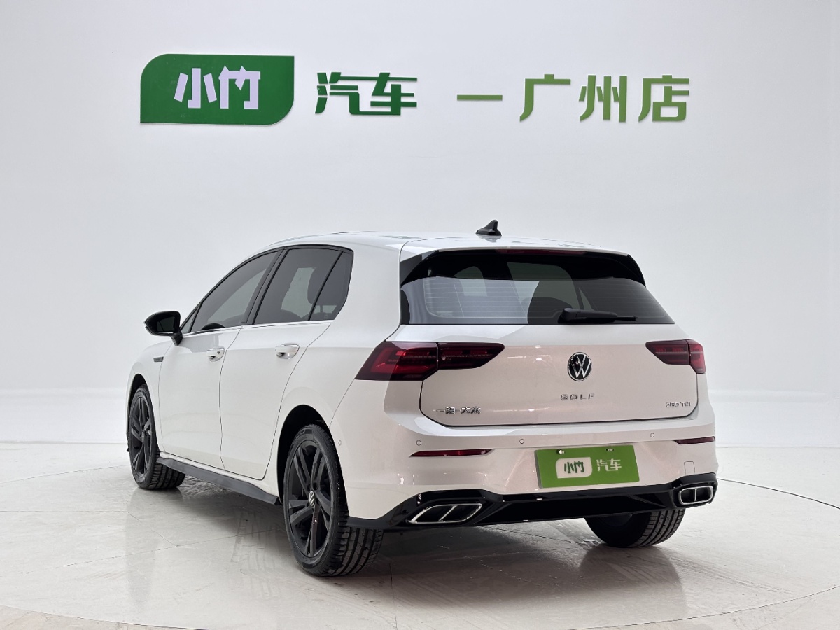 Volkswagen Golf 2023 car image #3