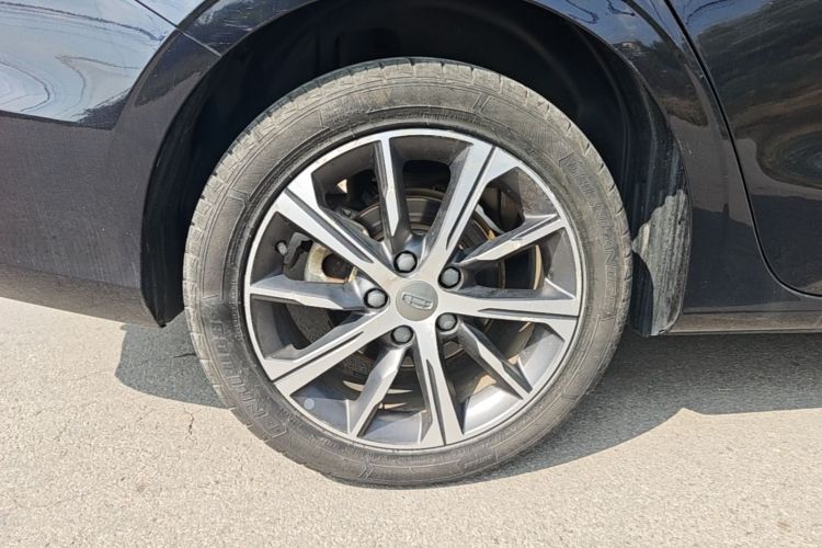 GEELY Emgrand 2021 car image #10