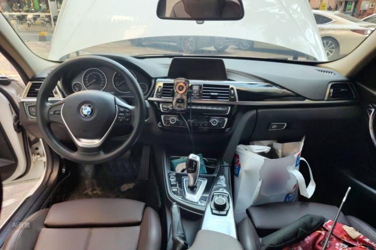 BMW 3 Series 2018 #11 BMW 3 Series 2018 صورة سيارة #11