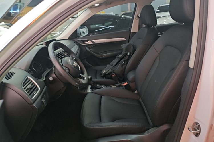 Audi Q3 2018 #15 Audi Q3 2018 car image #15