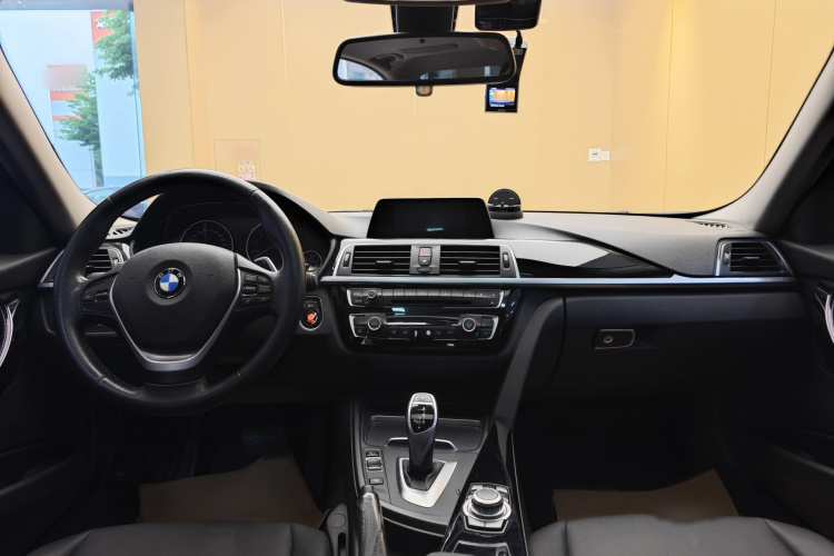 BMW 3 Series 2017 #30 BMW 3 Series 2017 image de voiture #30