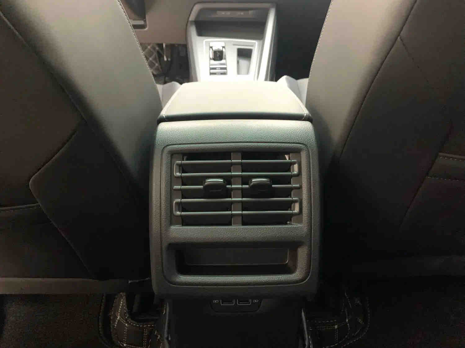 2022 #11 2022 immagine di auto #11