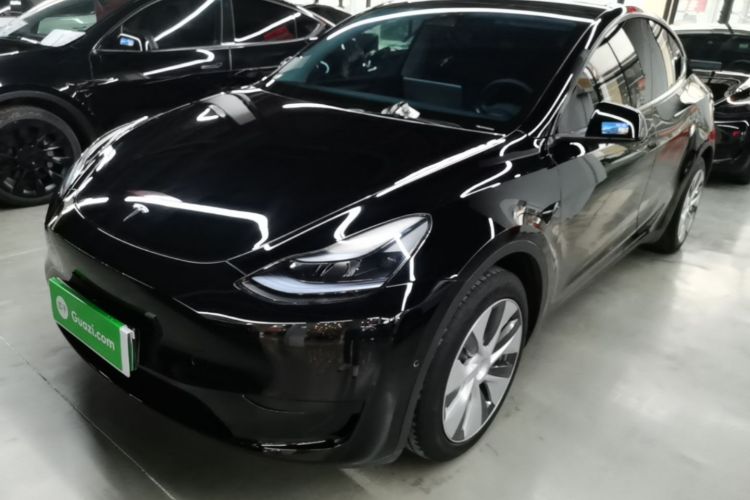 Tesla Model Y 2023 #2 Tesla Model Y 2023 car image #2