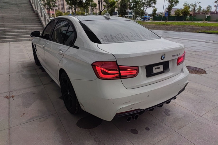 BMW 3 Series 2018 immagine di auto #7