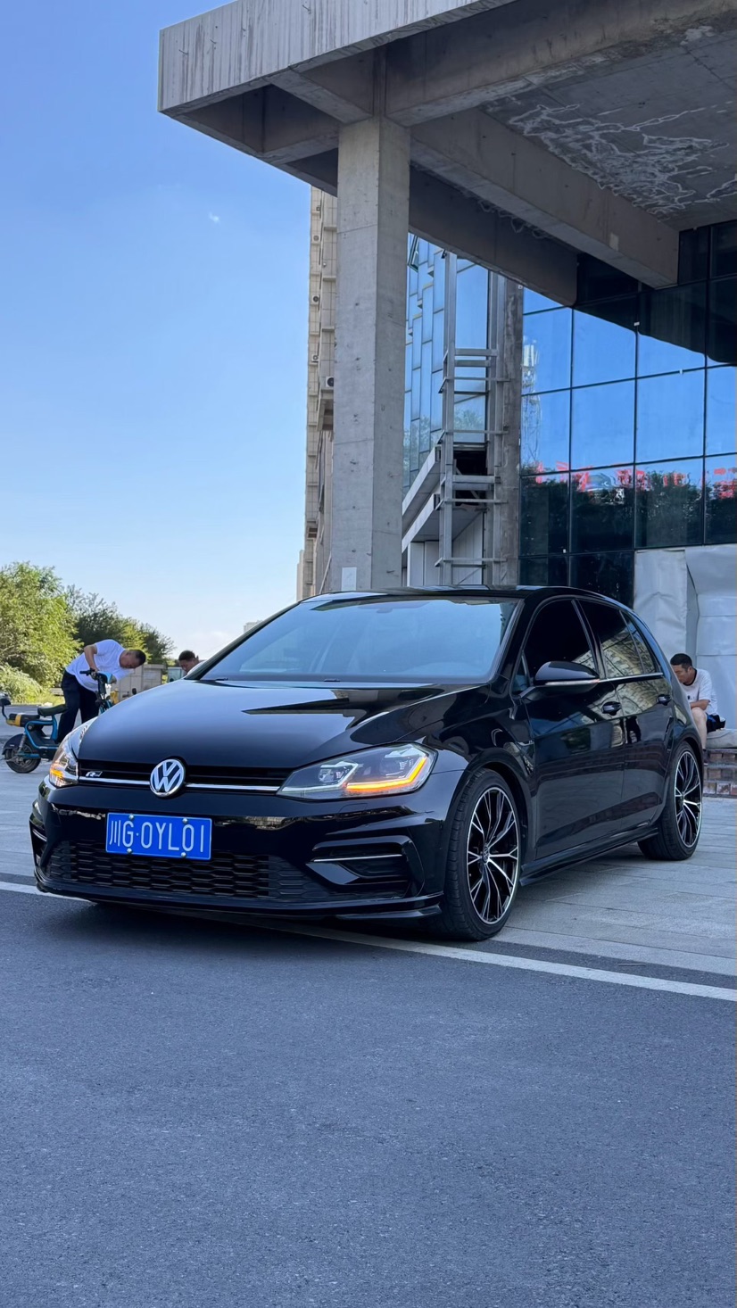 Volkswagen Golf 2020 صورة سيارة #3