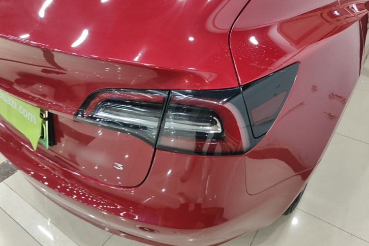 Tesla Model 3 2021 car image #8