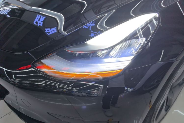 Tesla Model 3 2020 car image #26