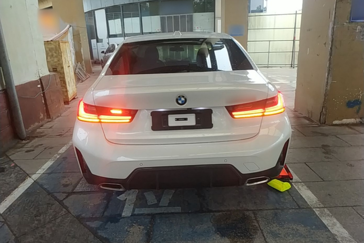 BMW 3 Series 2023 car image #6