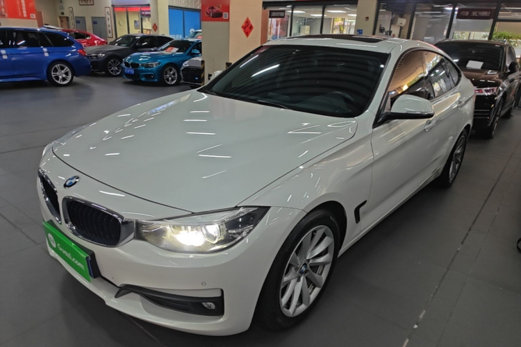 BMW 3 Series GT 2018 #2 BMW 3 Series GT 2018 car image #2