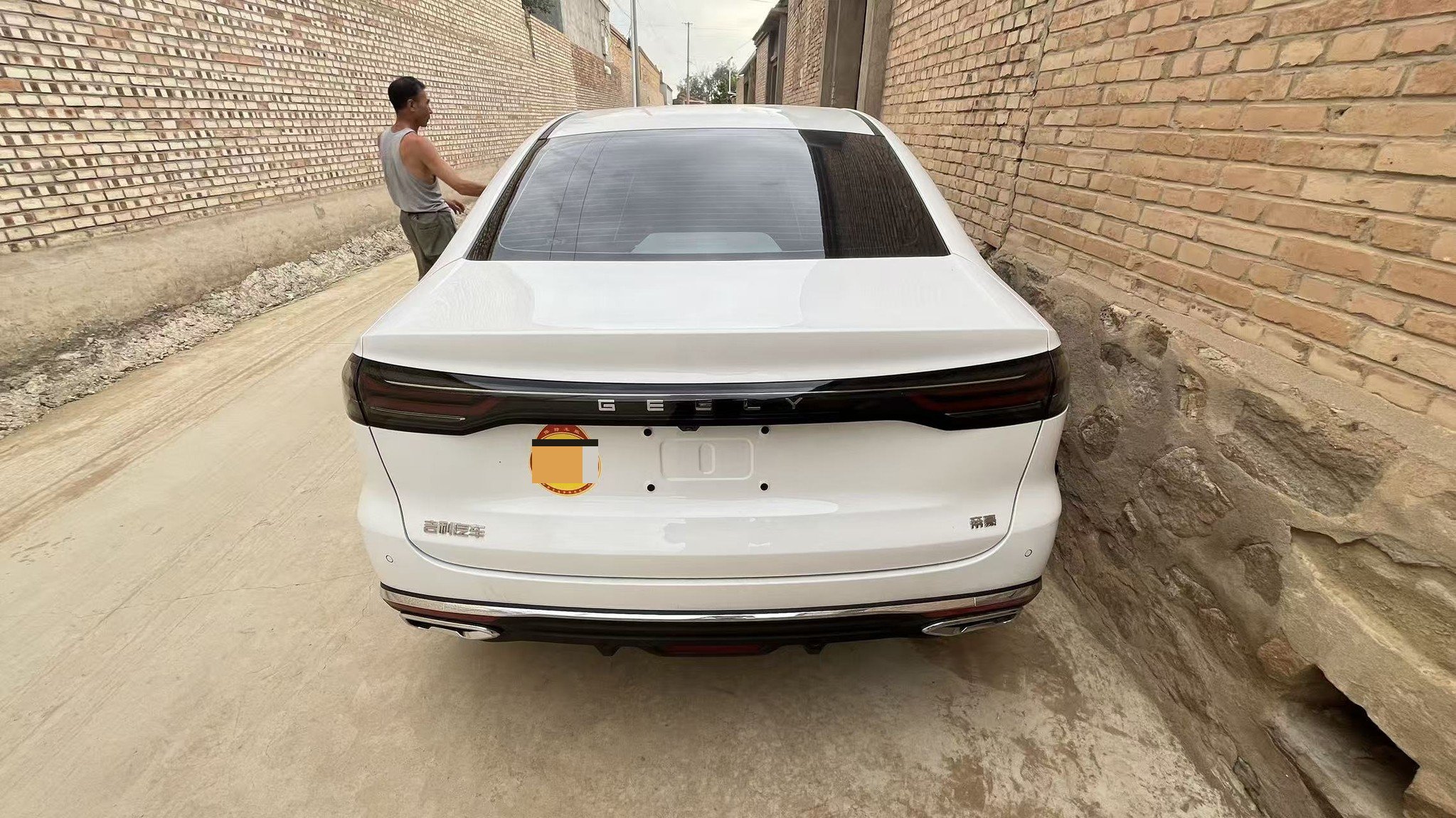 GEELY Emgrand 2026 car image #5