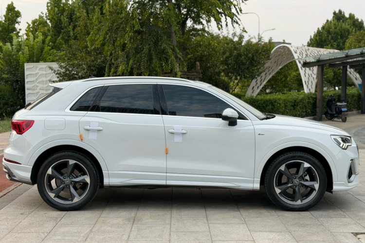 Audi Q3 2020 #5 Audi Q3 2020 car image #5