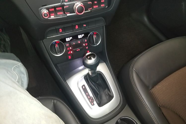 Audi Q3 2018 #18 Audi Q3 2018 car image #18