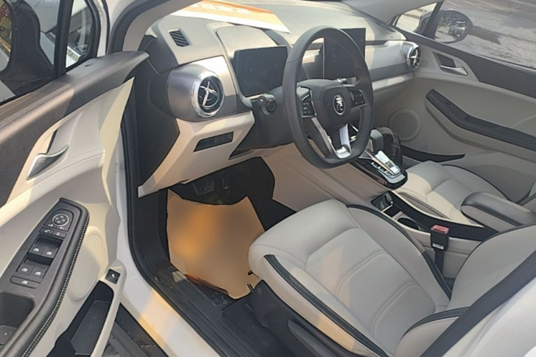 BYD Yuan Pro 2022 car image #16