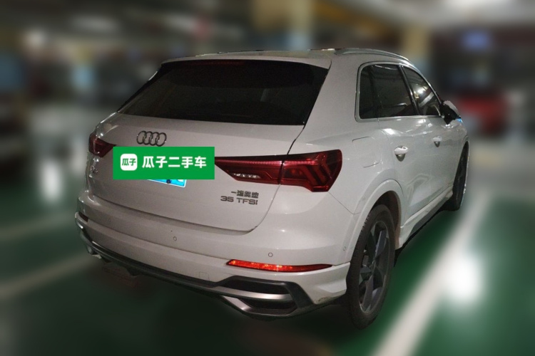 Audi Q3 2022 car image #5