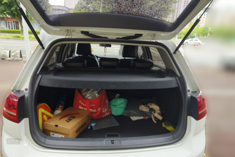 Volkswagen Golf 2017 car image #21