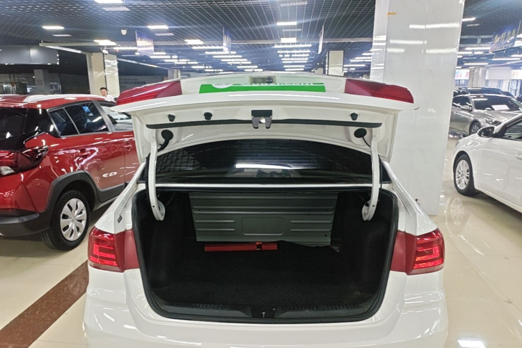Volkswagen Santana 2018 car image #19