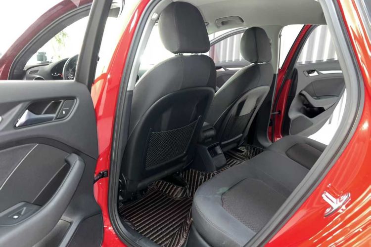 Audi A3 2019 car image #14