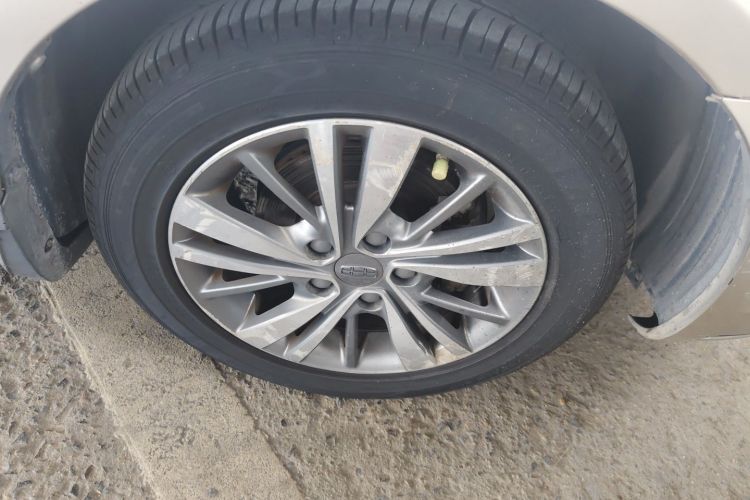 GEELY Emgrand 2018 immagine di auto #6