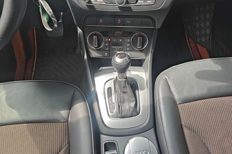 Audi Q3 2018 #14 Audi Q3 2018 car image #14