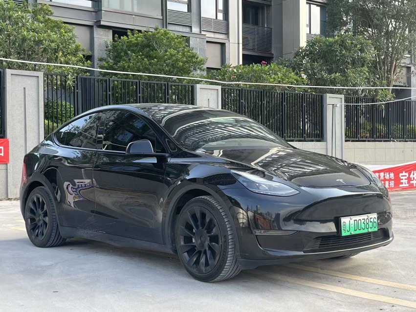 Tesla Model Y 2021 #2 Tesla Model Y 2021 car image #2