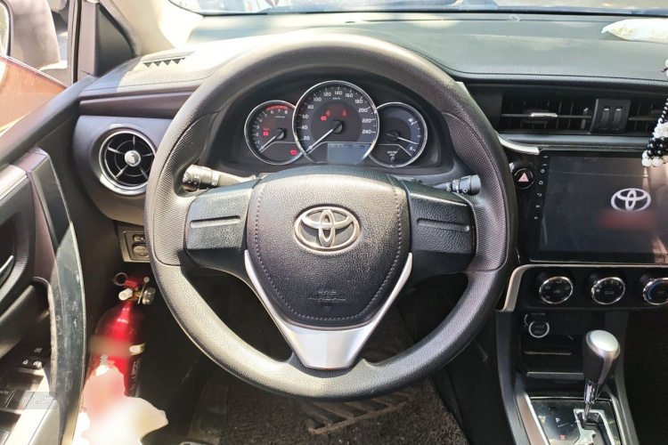 Toyota Corolla 2017 car image #12