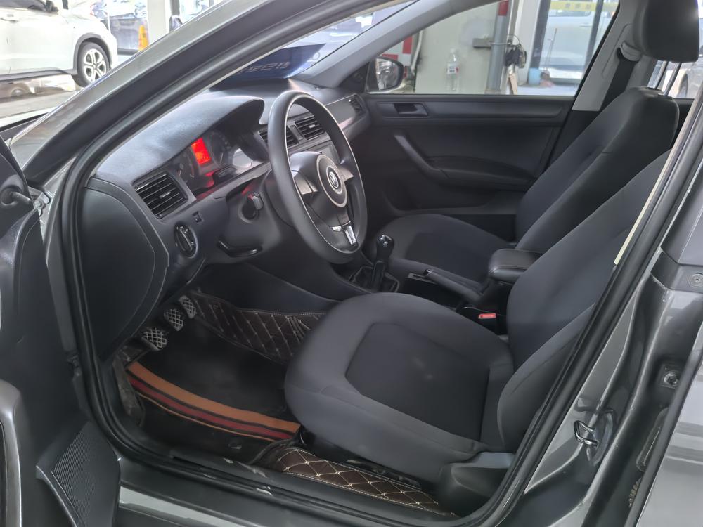 Volkswagen Santana 2014 car image #9
