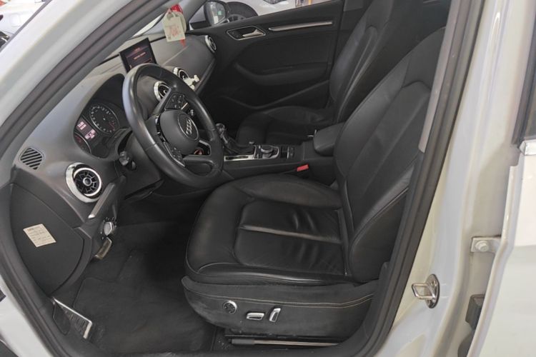 Audi A3 2018 car image #15
