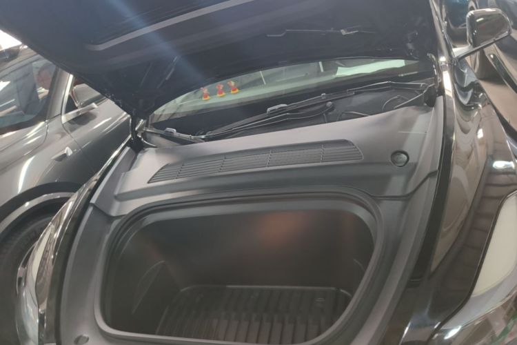 Tesla Model Y 2023 #20 Tesla Model Y 2023 car image #20