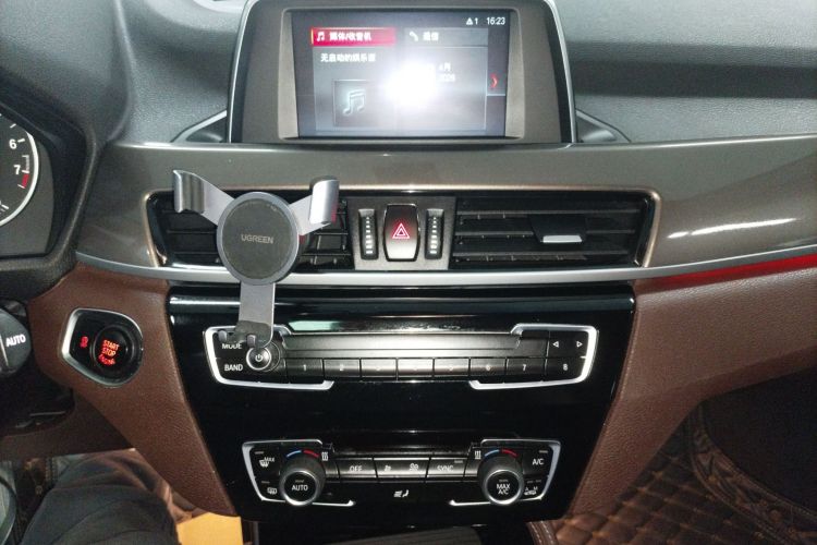 BMW X1 2018 imagen de coche #13