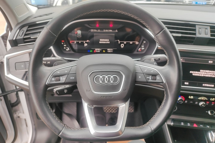Audi Q3 2022 #11 Audi Q3 2022 car image #11