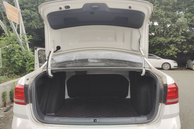 Volkswagen Lavida 2017 car image #19