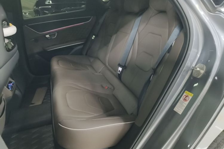 BYD Han 2022 immagine di auto #17