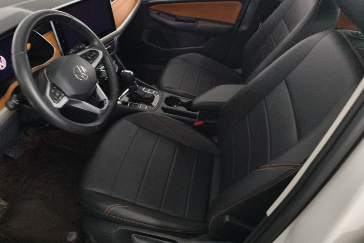 Volkswagen Bora 2023 car image #15