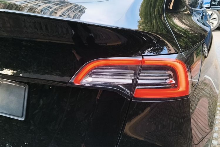Tesla Model Y 2023 #8 Tesla Model Y 2023 immagine di auto #8