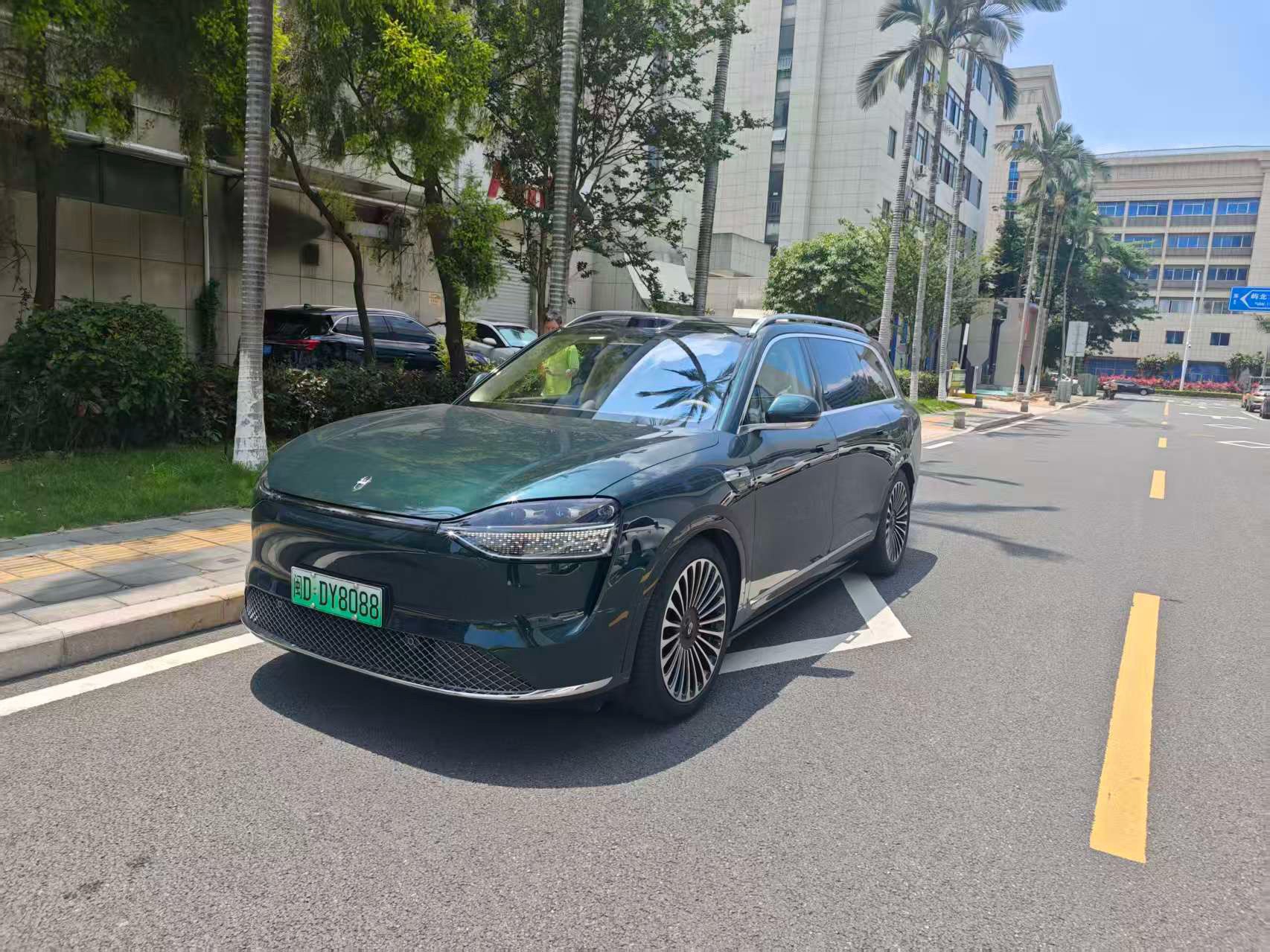 AITO 问界 问界M9 2025 汽车图片 