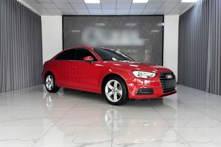Audi A3 2019 car image #3