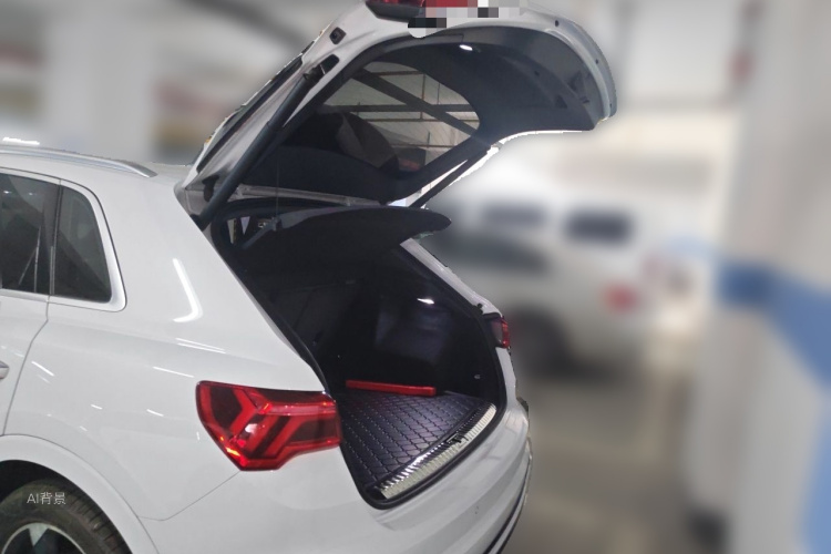 Audi Q3 2024 car image #21