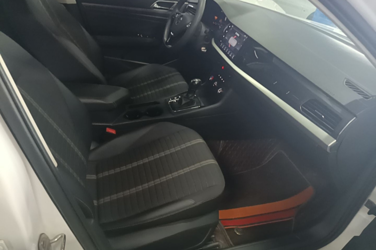 Volkswagen Lavida 2021 immagine di auto #24