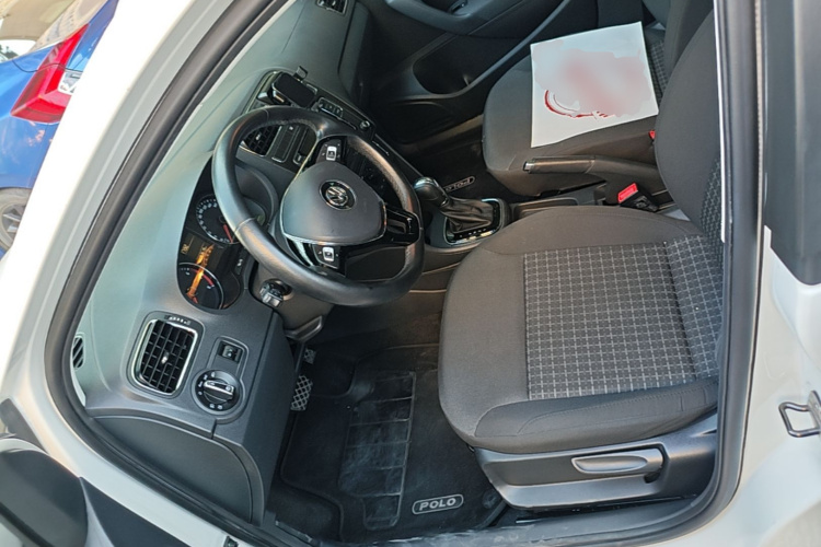 Volkswagen Polo 2017 #15 Volkswagen Polo 2017 car image #15