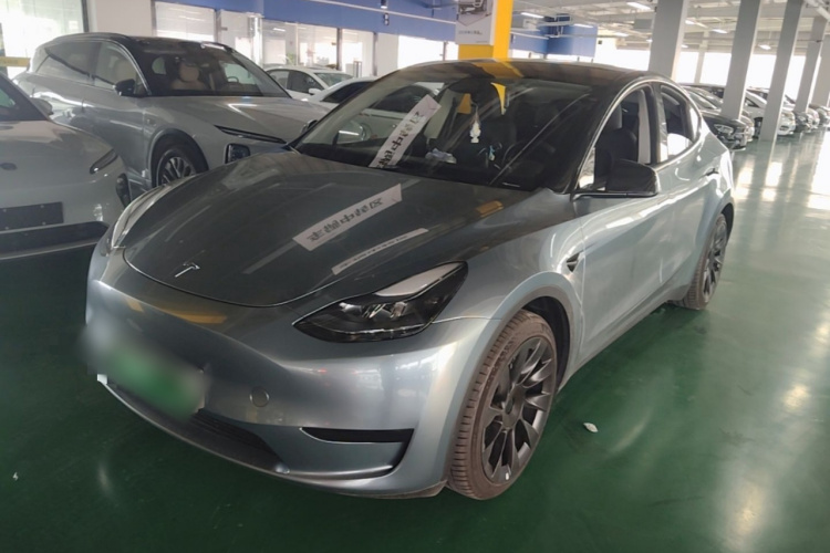 Tesla Model Y 2024 #2 Tesla Model Y 2024 immagine di auto #2