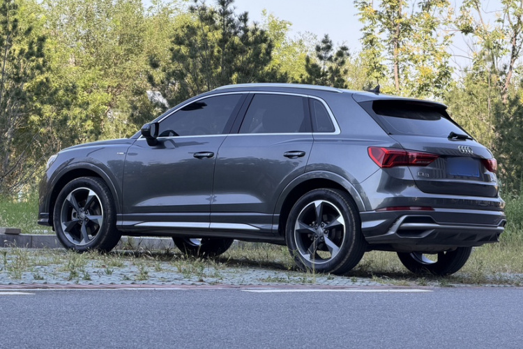 Audi Q3 2020 #4 Audi Q3 2020 car image #4