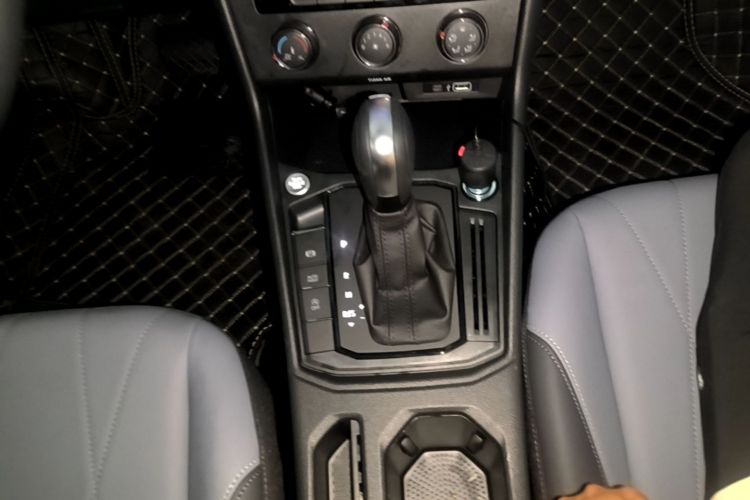 Volkswagen Lavida 2026 car image #14